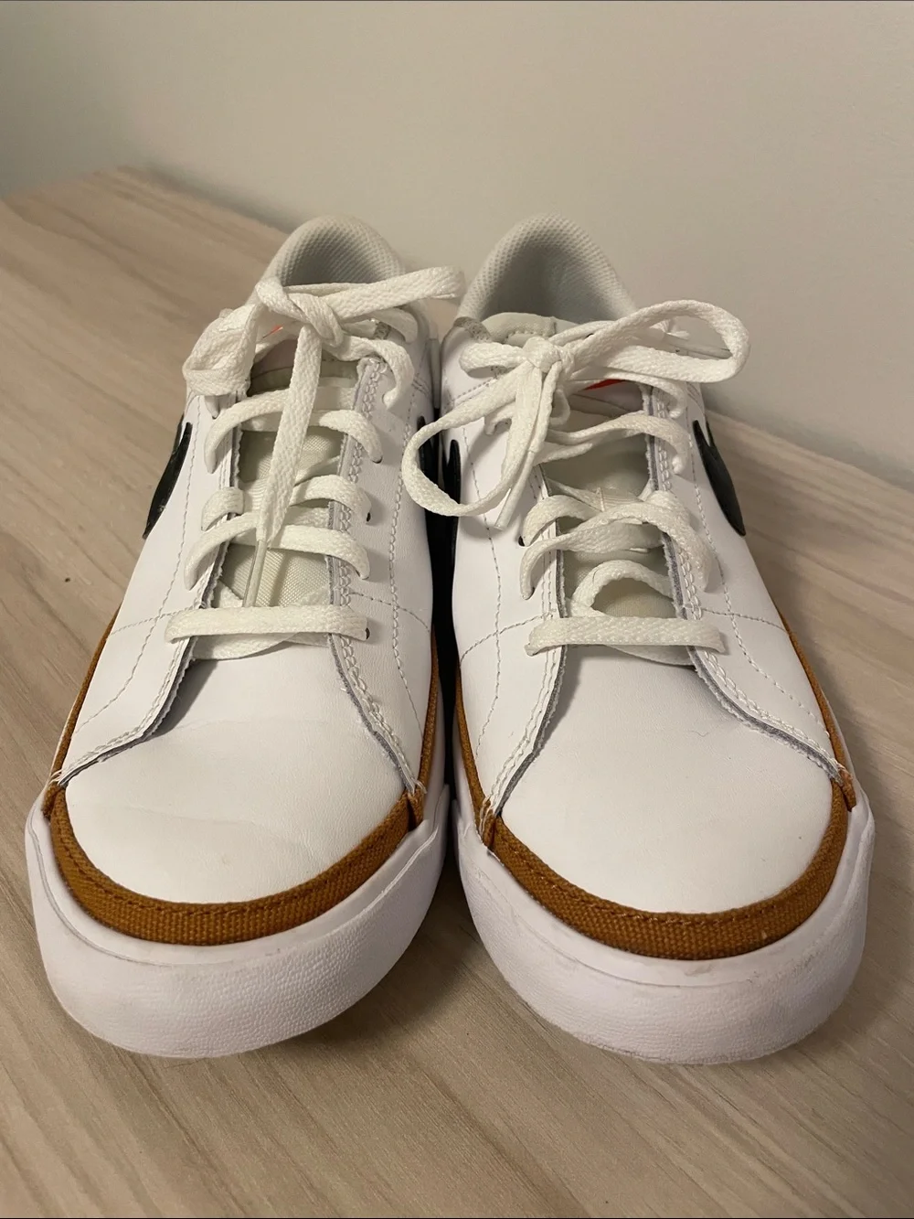 Nike court legacy